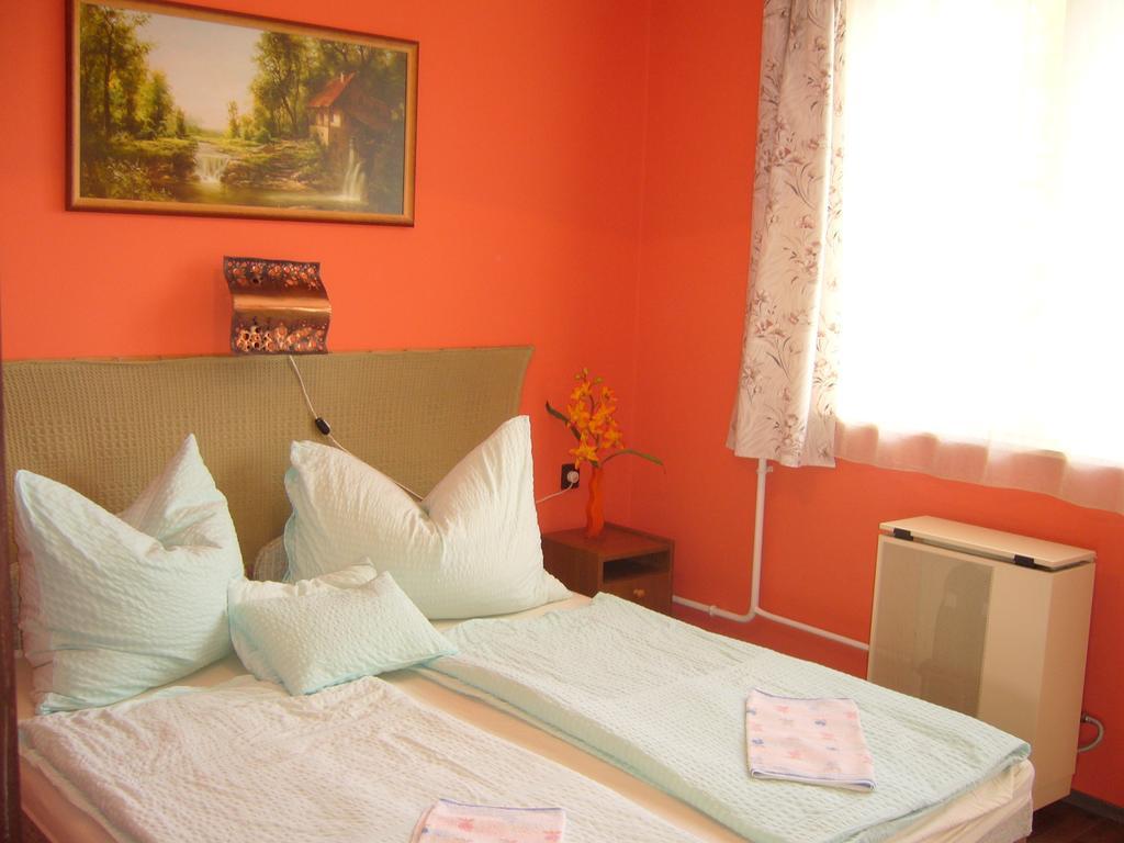 Ország Apartmanház Zalakaros Exterior foto