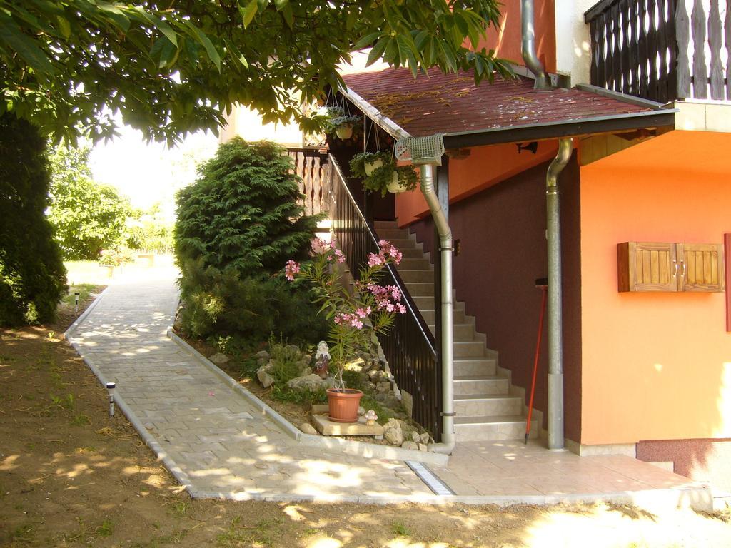Ország Apartmanház Zalakaros Exterior foto