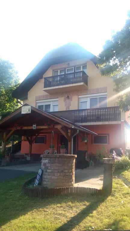 Ország Apartmanház Zalakaros Exterior foto